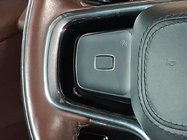 Used 2025 Lincoln Navigator Reserve AWD/4WD image 12