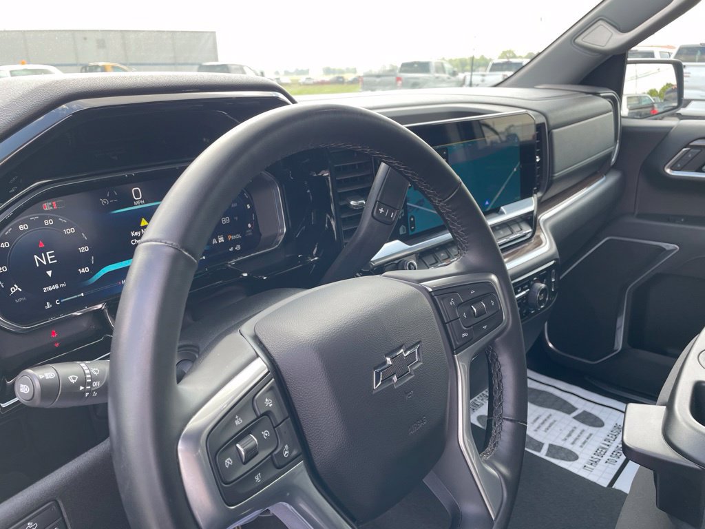 Used 2026 Chevrolet Silverado 1500 RST AWD/4WD image 11
