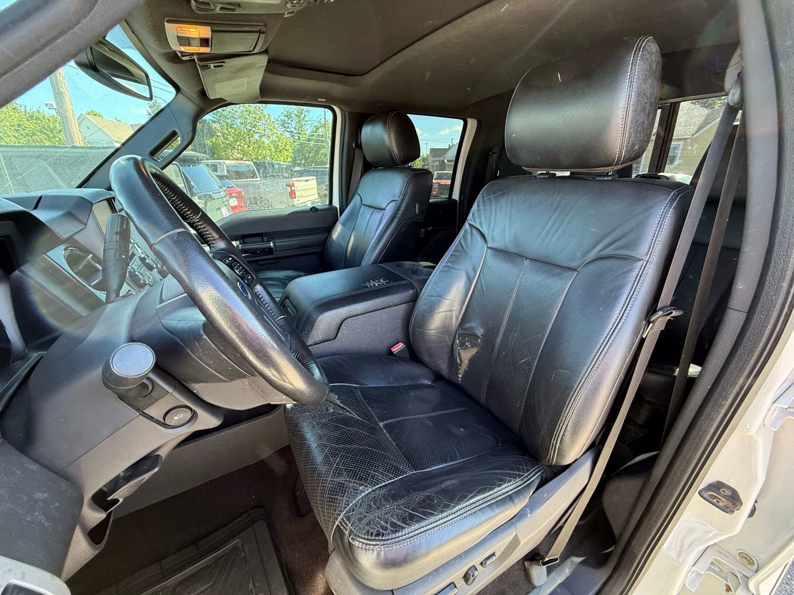 Used 2015 Ford F250 Lariat w/ Lariat Ultimate Package AWD/4WD image 10