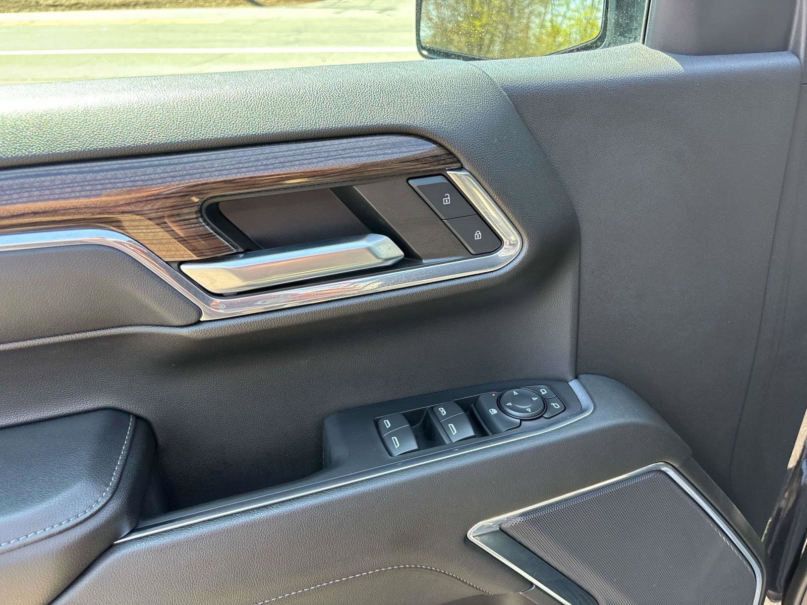 Used 2024 Chevrolet Silverado 1500 LT image 12