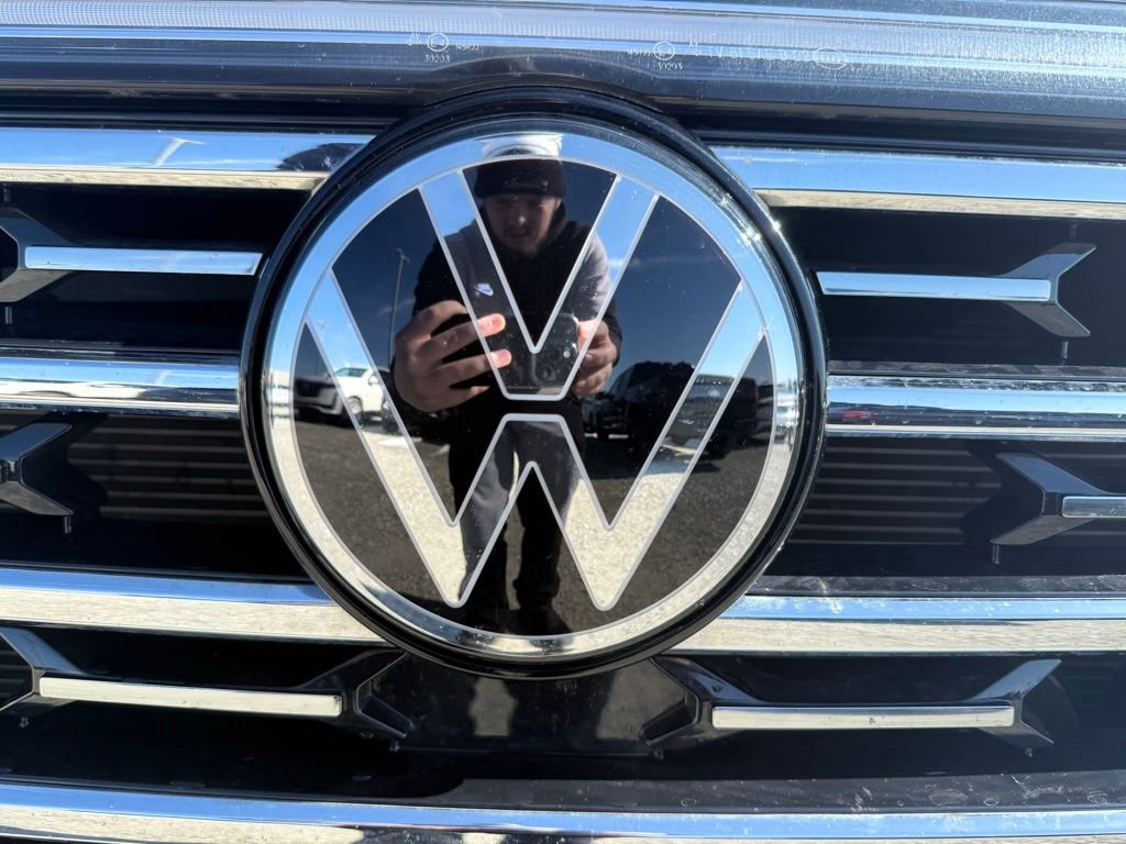 Used 2025 Volkswagen Atlas SEL image 19