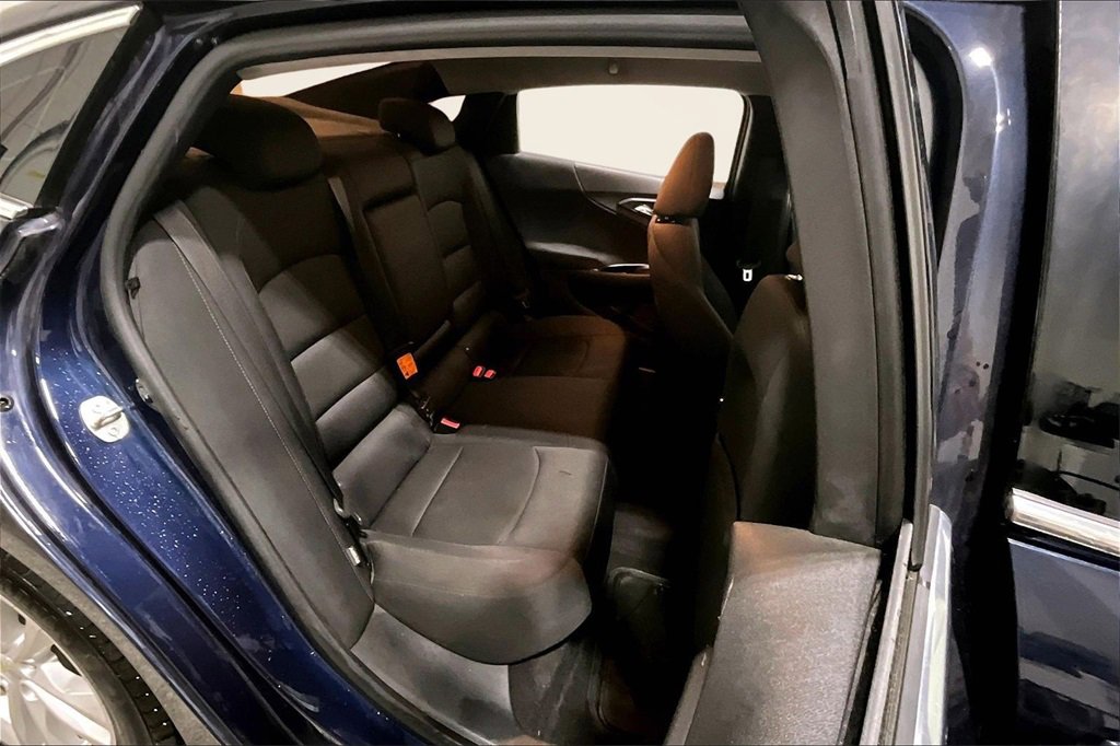 Used 2016 Chevrolet Malibu LT image 24