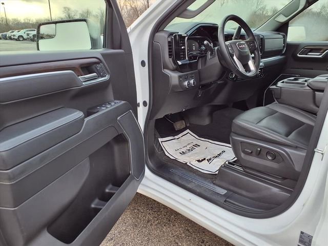 Used 2025 GMC Sierra 1500 SLT image 55