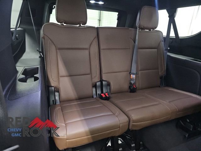 Used 2023 Chevrolet Suburban High Country AWD/4WD image 17