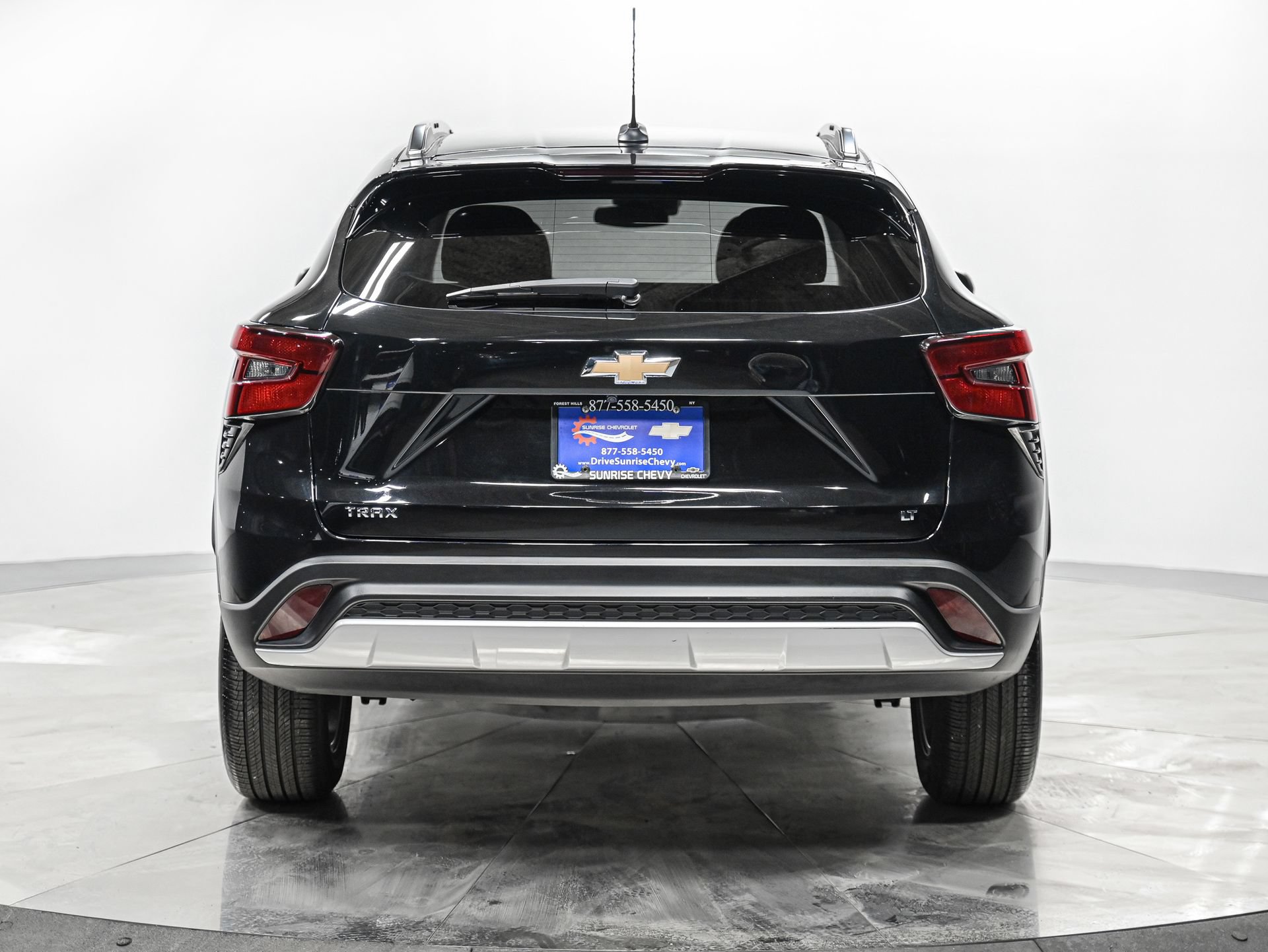 Used 2024 Chevrolet Trax LT FWD image 5