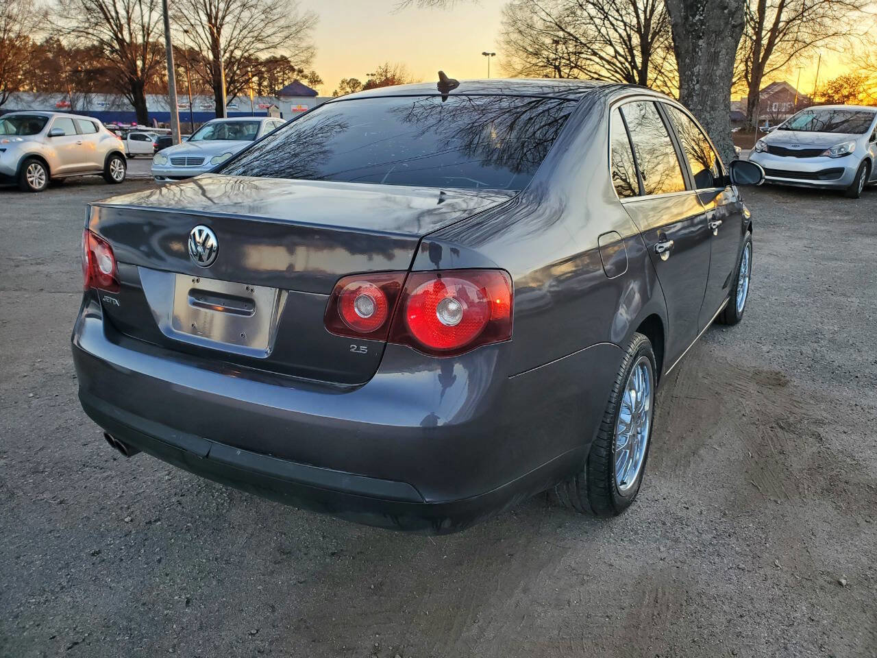 Used 2009 Volkswagen Jetta SE image 7