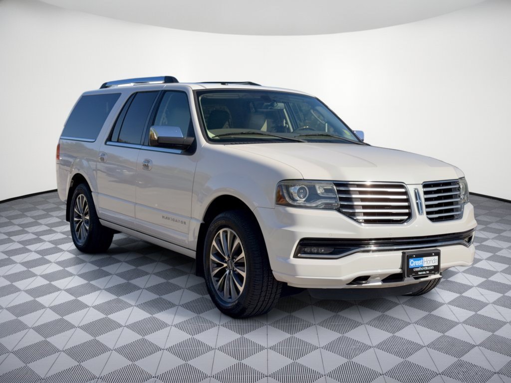 Used 2015 Lincoln Navigator L 4WD image 7