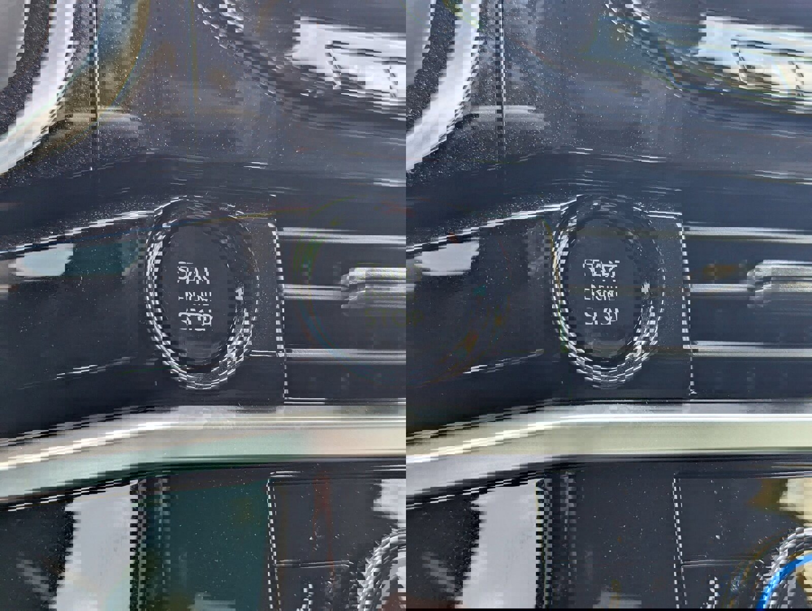 New 2025 Nissan Pathfinder SL image 17