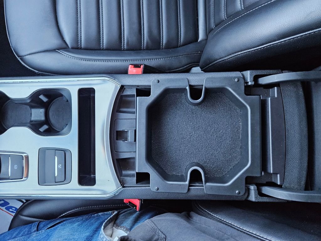 Used 2022 Ford Edge SEL image 19