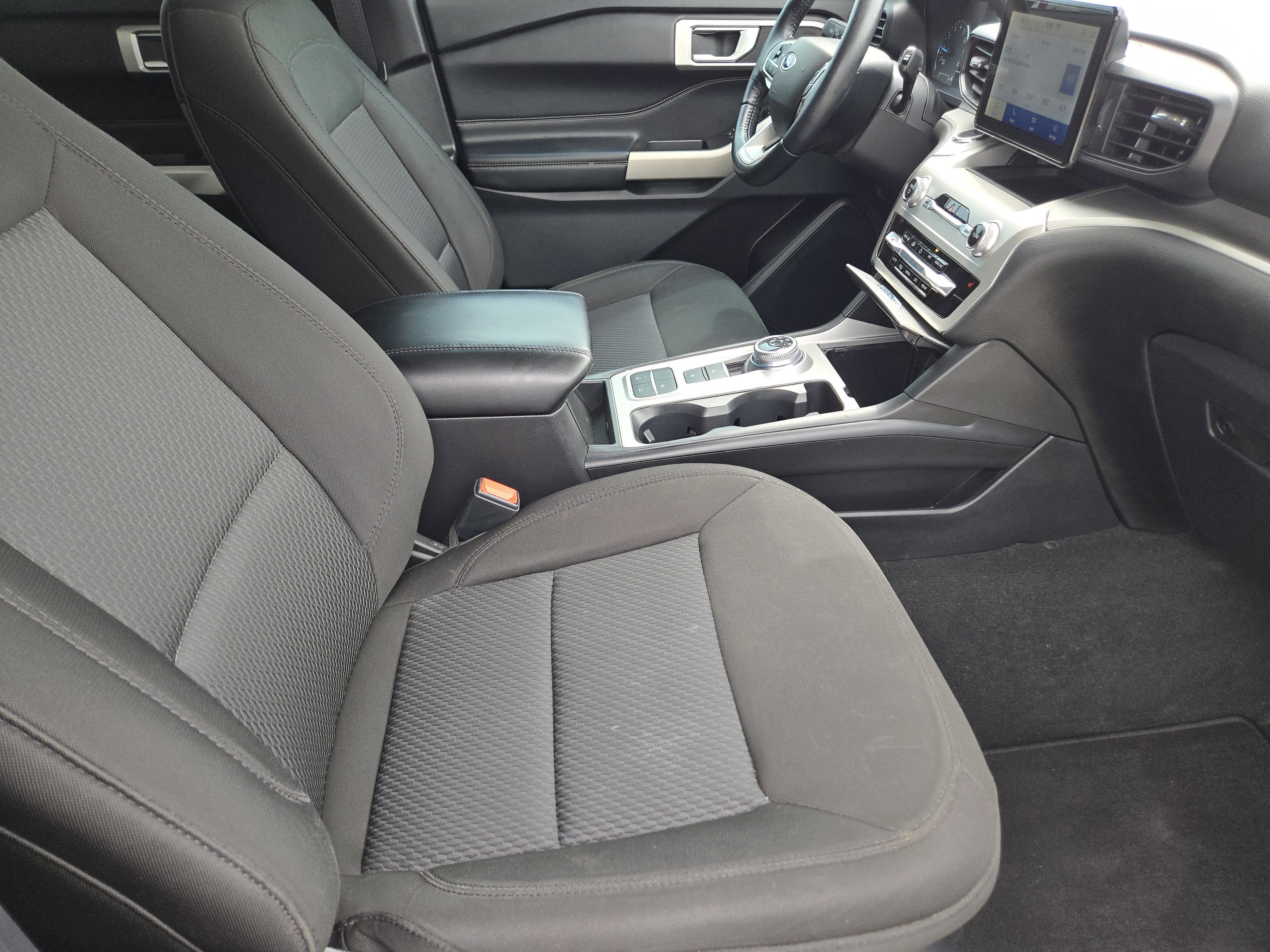 Used 2022 Ford Explorer XLT RWD image 14