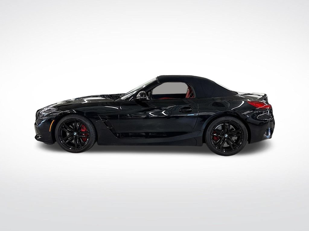 Used 2025 BMW Z4 M40i w/ Edition RWD image 2
