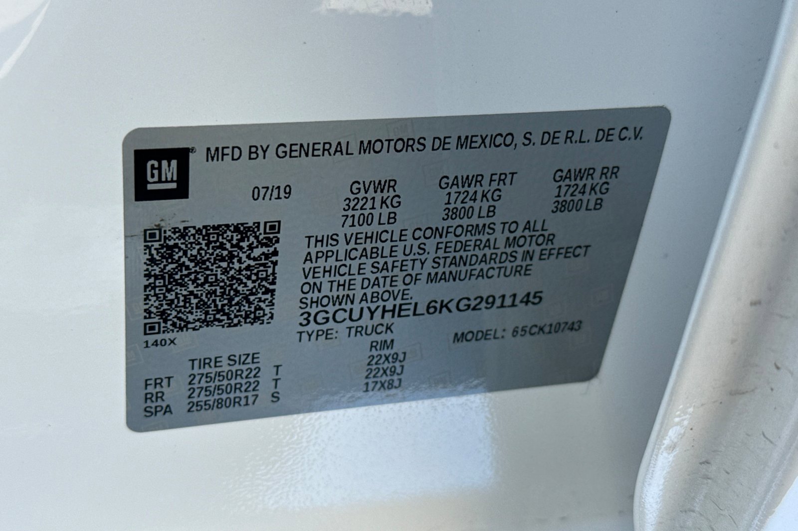 Used 2019 Chevrolet Silverado 1500 High Country w/ Technology Package image 39