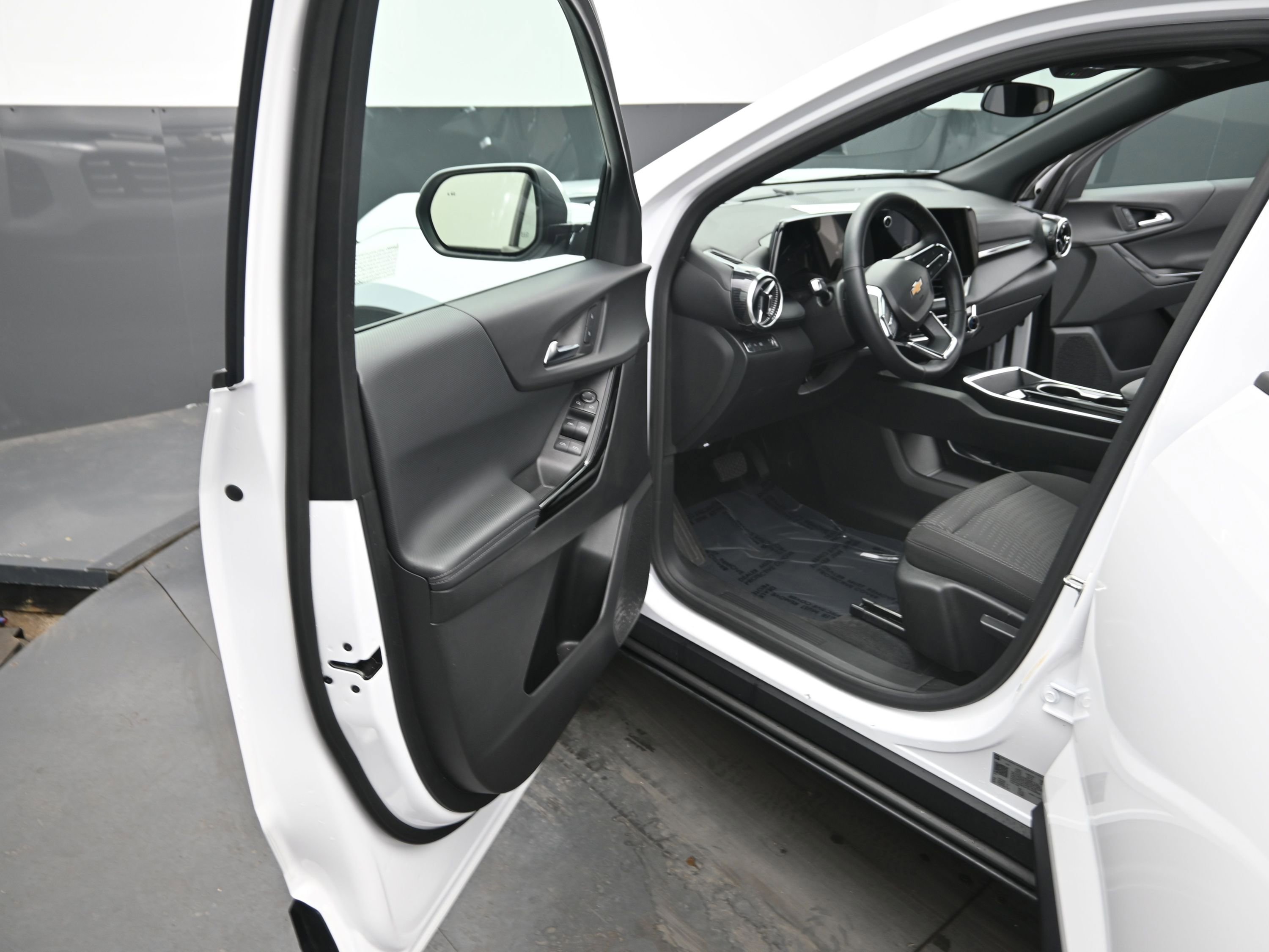 Certified 2025 Chevrolet Equinox LT image 16