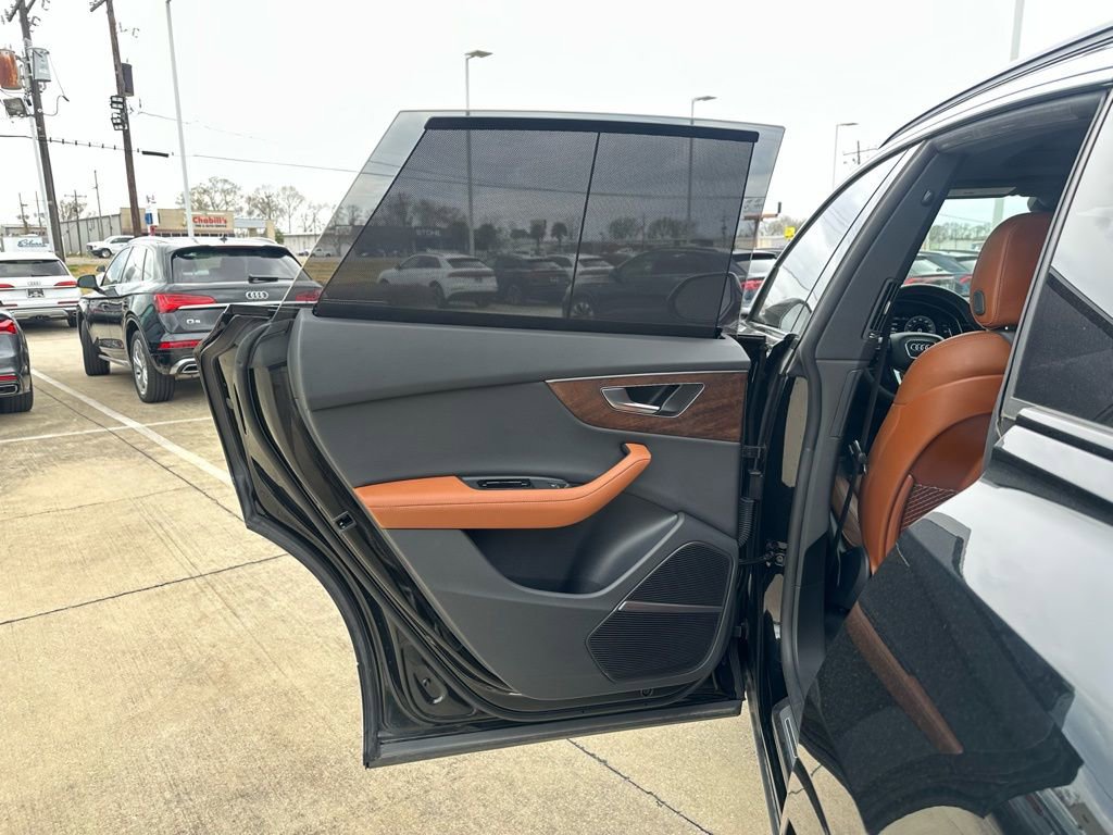 Used 2025 Audi Q8 Prestige image 23