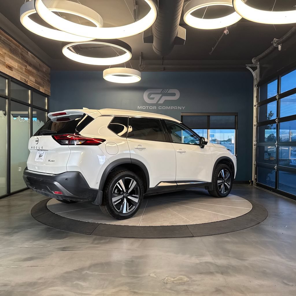 Used 2023 Nissan Rogue SL w/ SL Premium Package AWD/4WD image 3