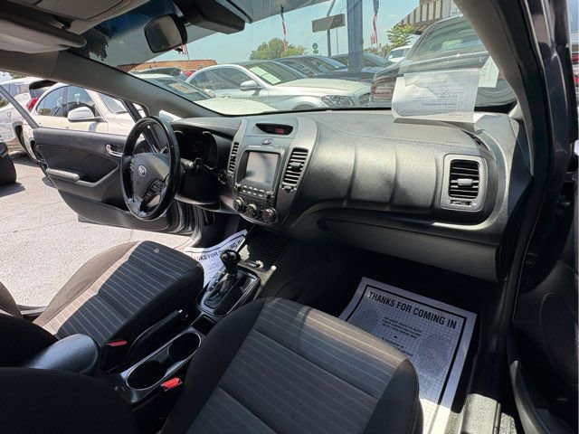 Used 2017 Kia Forte S w/ S Technology Package image 19