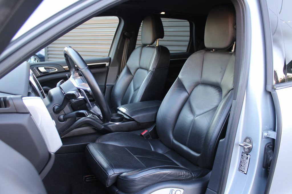 Certified 2016 Porsche Cayenne image 5
