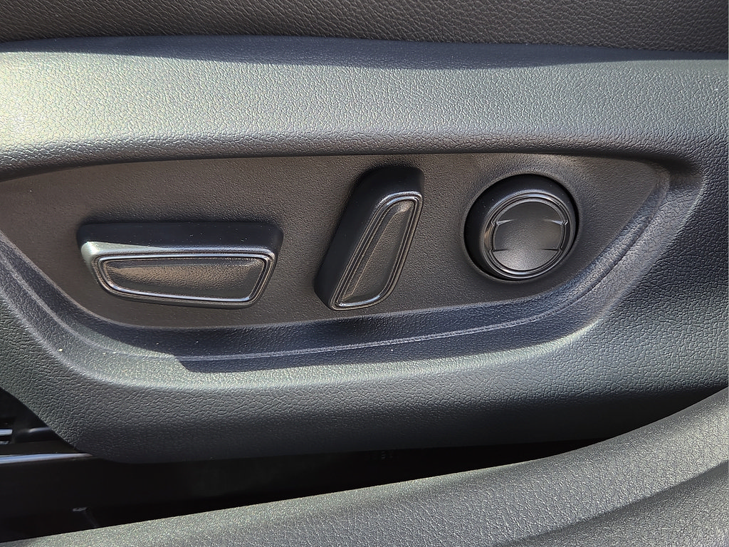 New 2026 Toyota Camry SE w/ Convenience Package FWD image 19