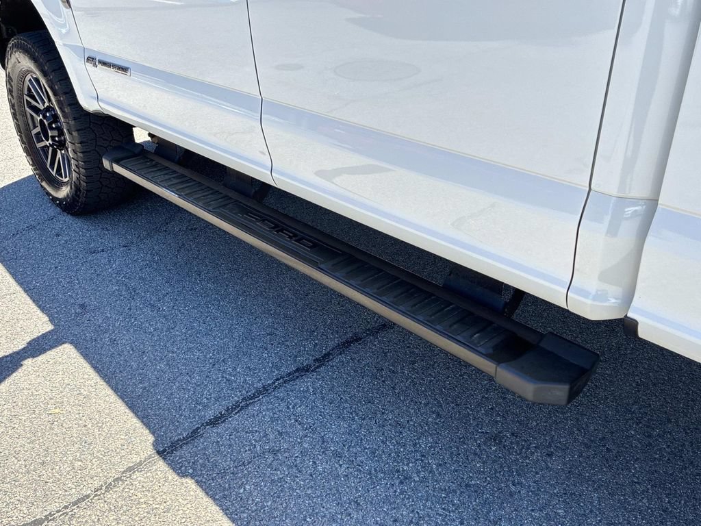 Used 2022 Ford F250 Lariat w/ Black Appearance Package AWD/4WD image 12