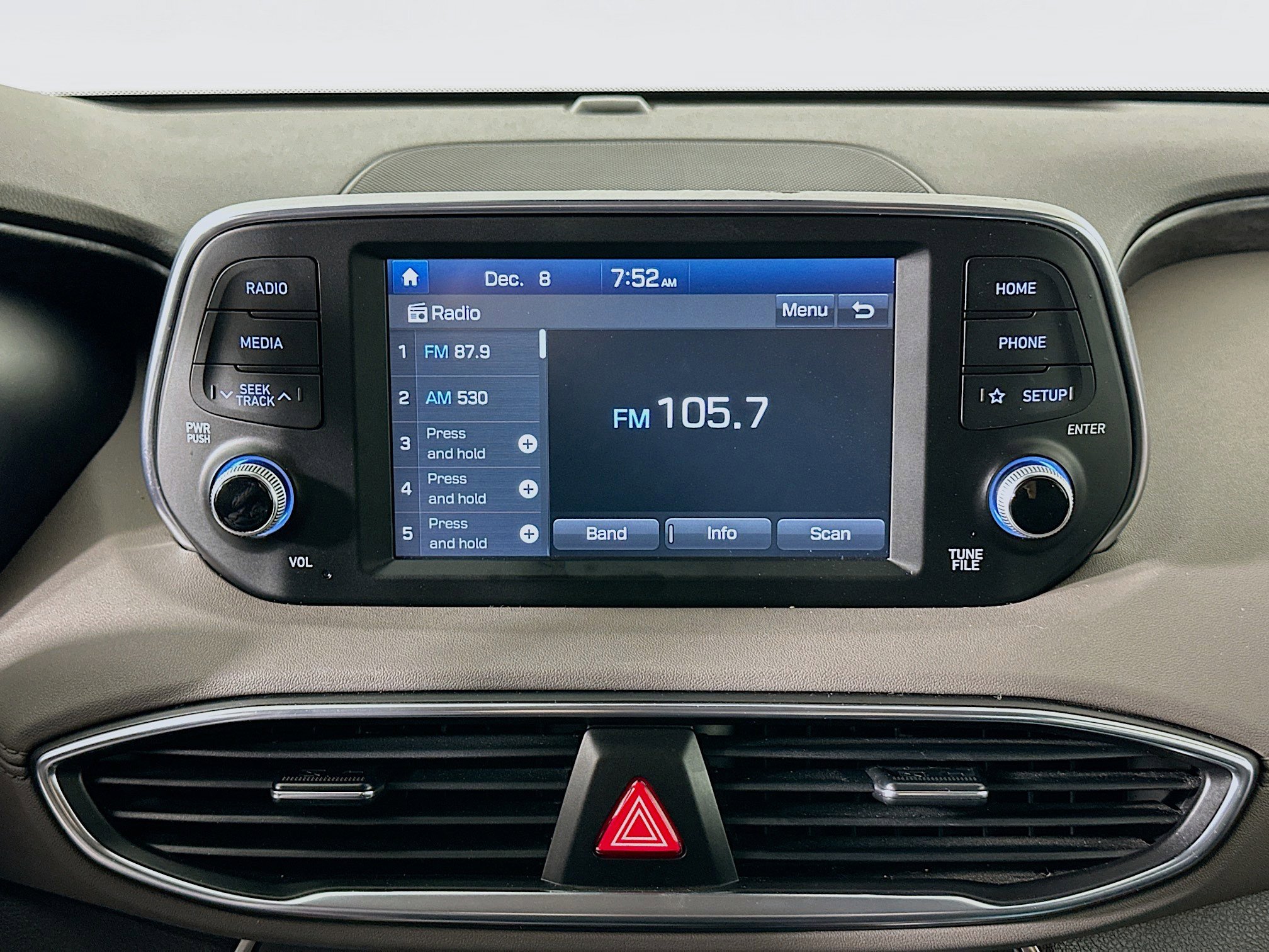 Used 2019 Hyundai Santa Fe SE image 21