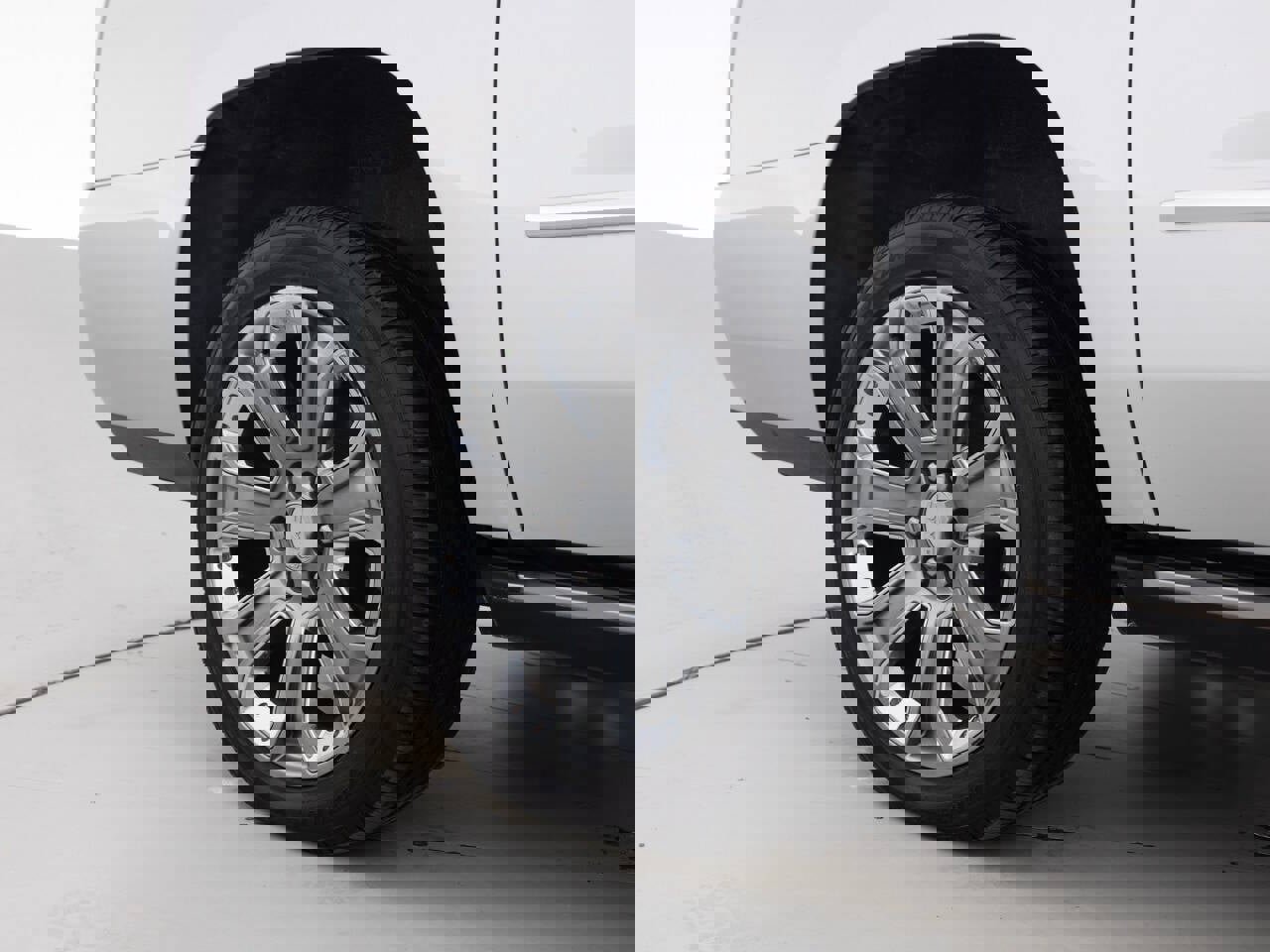 Used 2016 GMC Yukon XL Denali w/ Open Road Package image 19