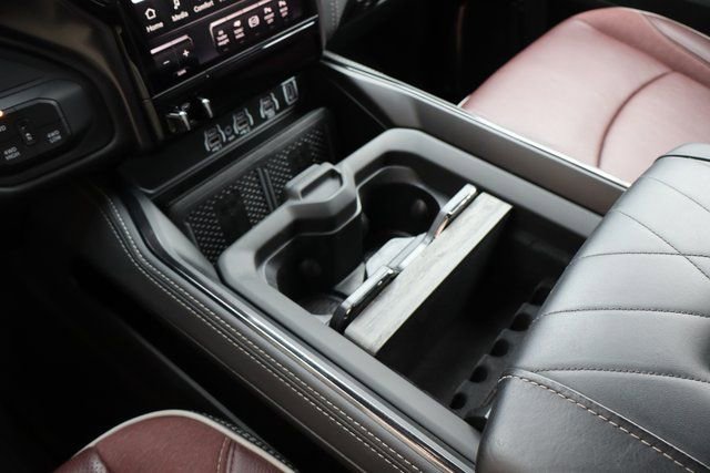 Used 2025 RAM 3500 Limited w/ Max Tow Package image 31