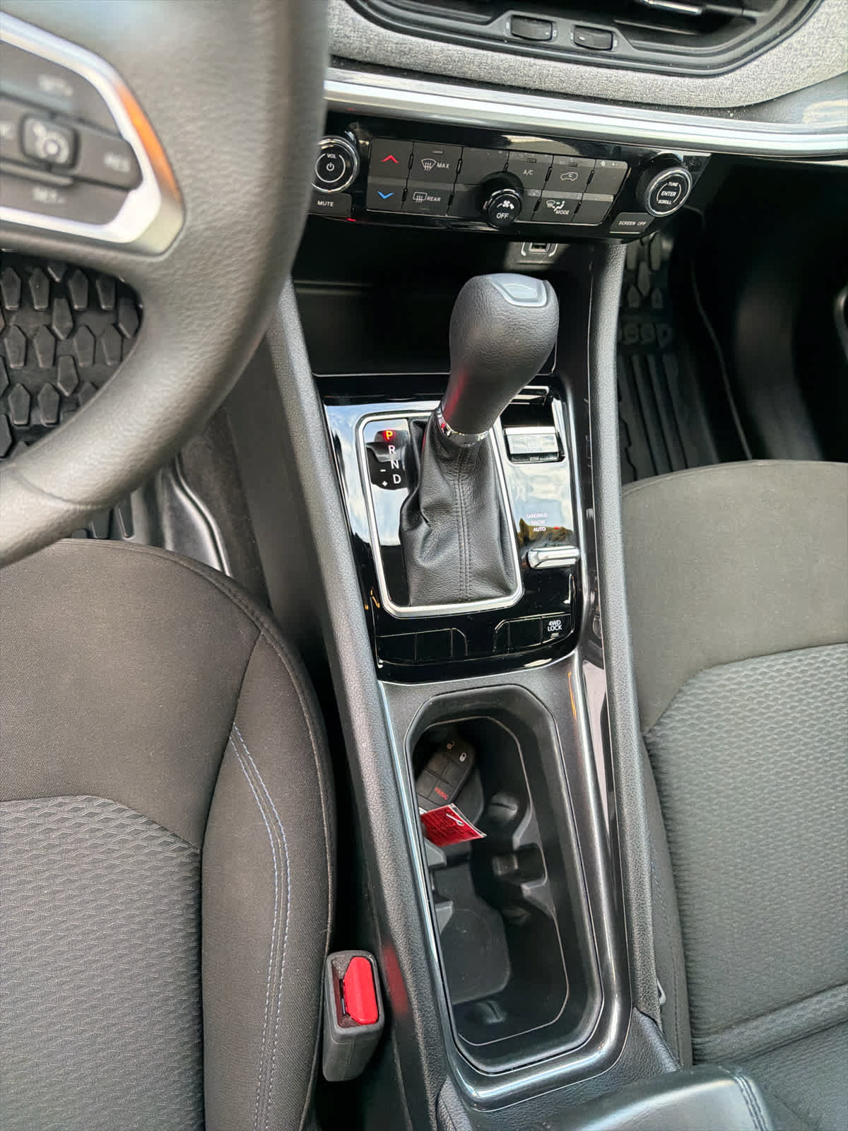 Used 2025 Jeep Compass Sport w/ Mopar Graphics Package AWD/4WD image 19