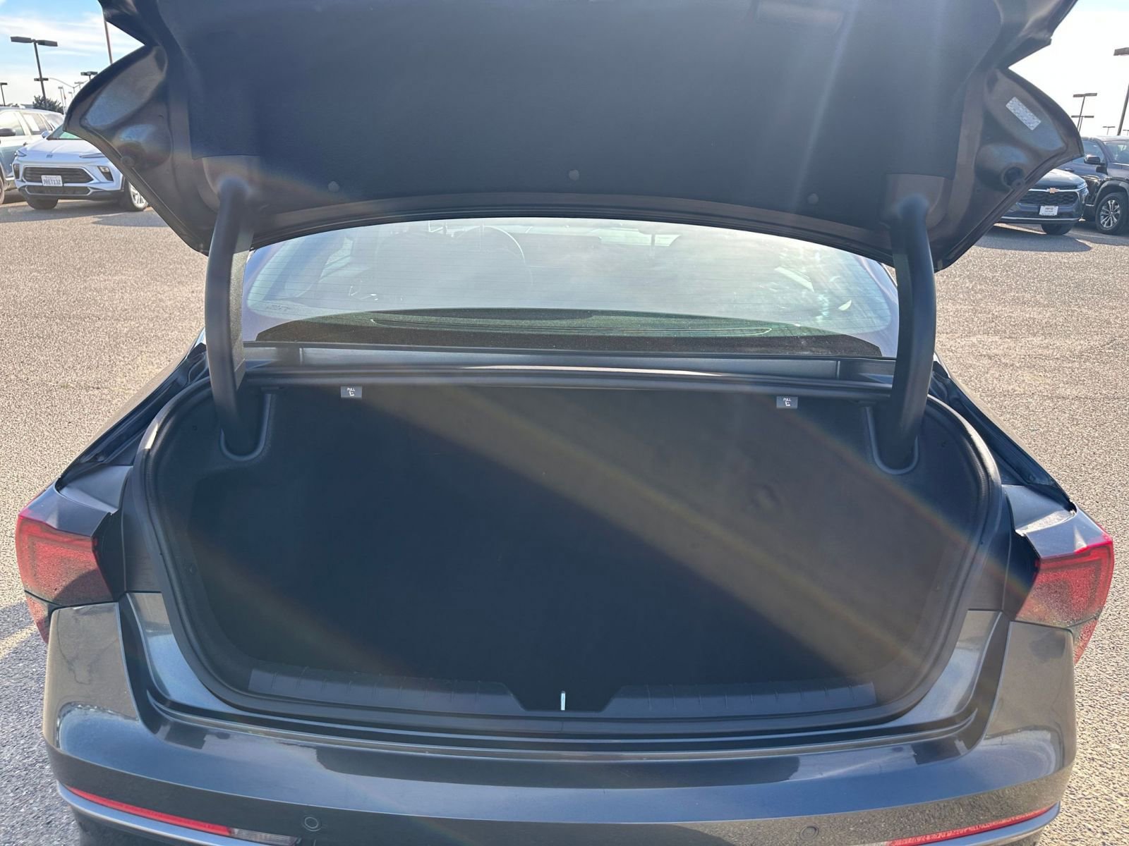 Used 2025 Kia K5 LXS image 32