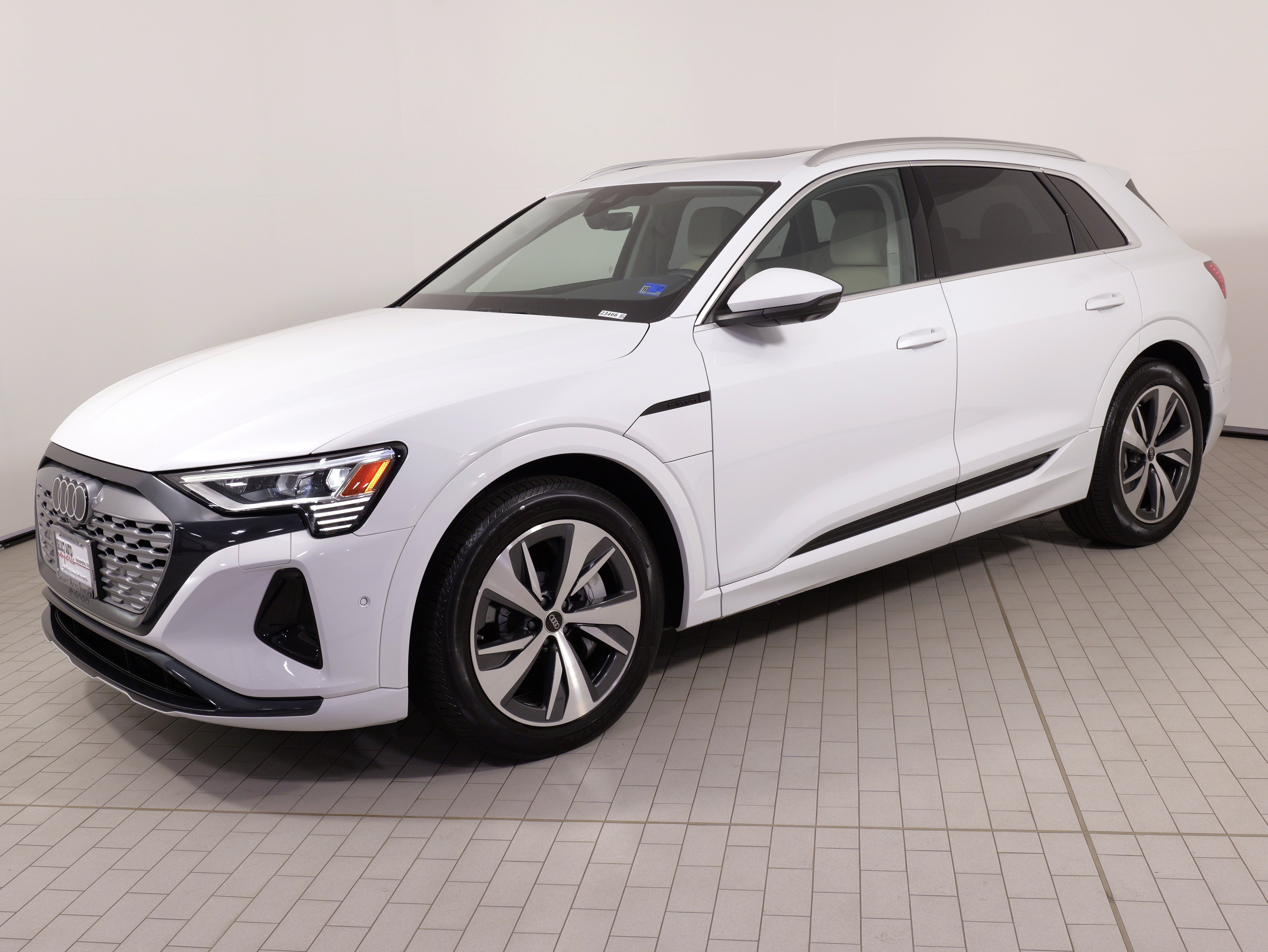 Used 2024 Audi Q8 e-tron Premium Plus w/ Premium Plus Package