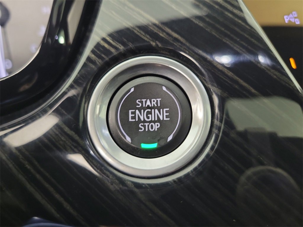 Certified 2023 Cadillac XT6 Premium Luxury w/ Technology Package image 33