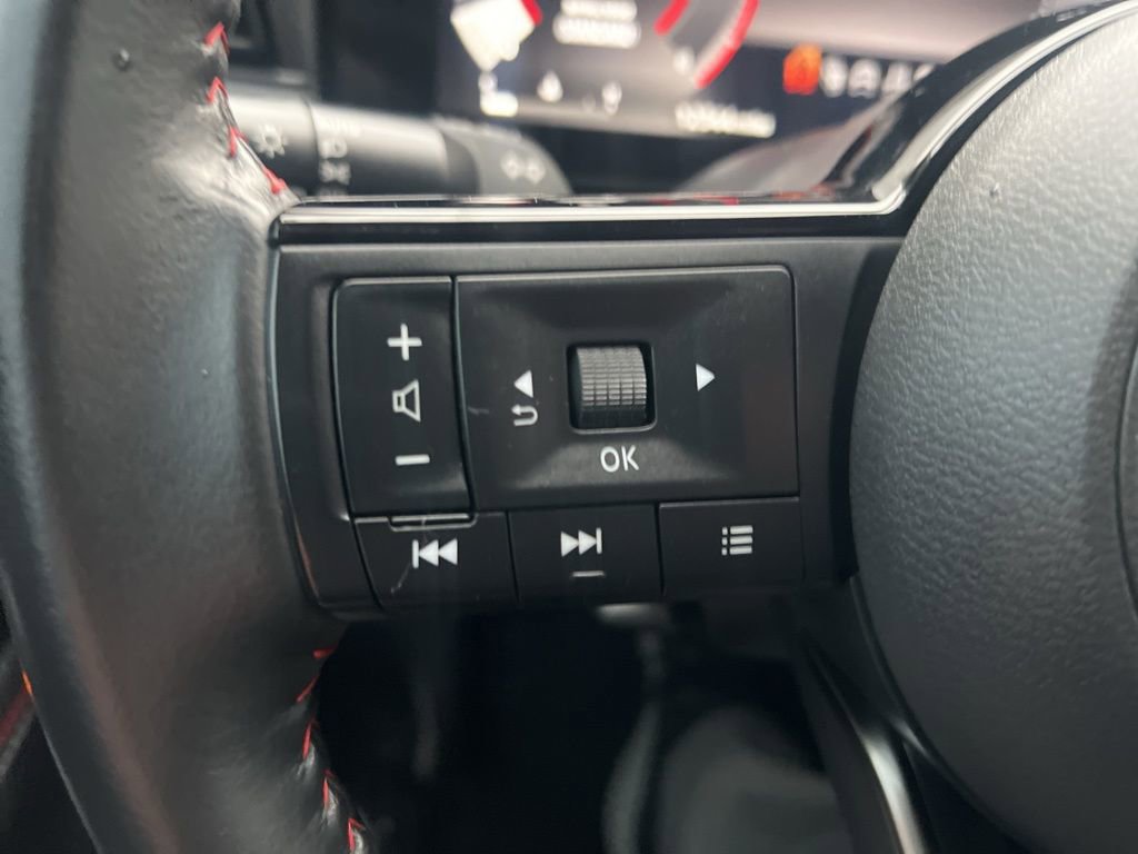 Certified 2025 Nissan Kicks SR AWD/4WD image 55