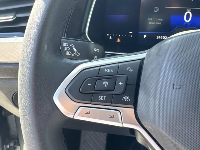 Certified 2022 Volkswagen Jetta SE w/ Panoramic Sunroof Package FWD image 16
