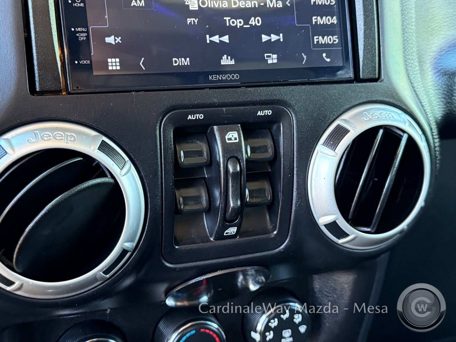 Used 2017 Jeep Wrangler Unlimited Sahara image 21