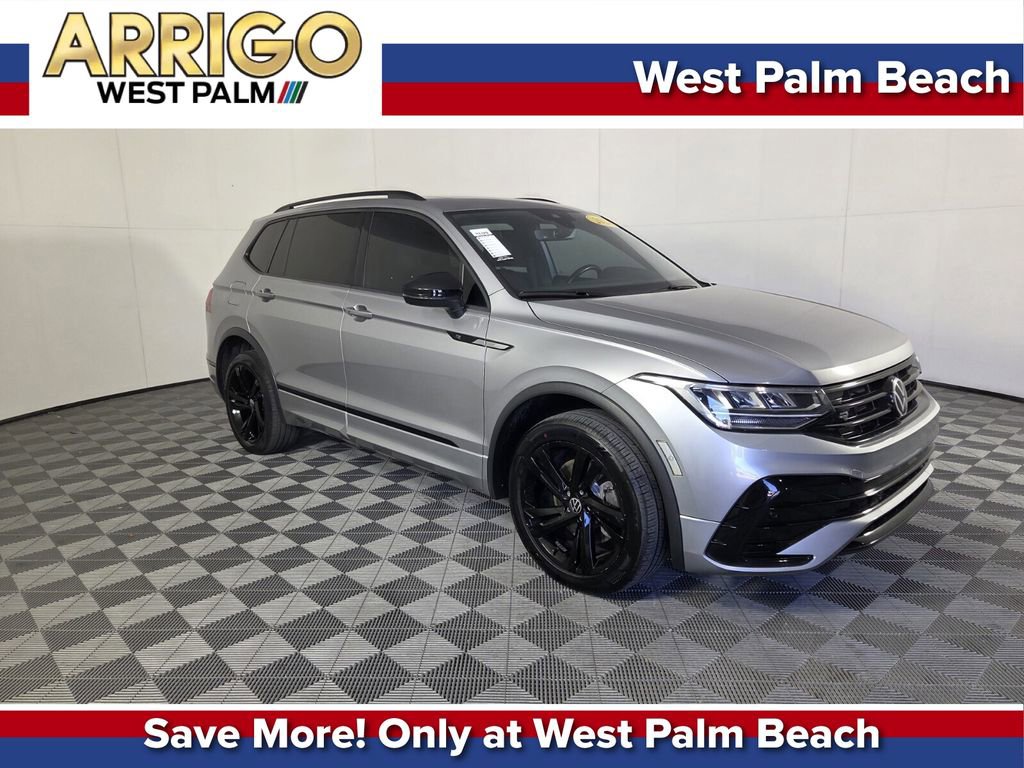 Used 2024 Volkswagen Tiguan SE R-Line AWD/4WD image 1