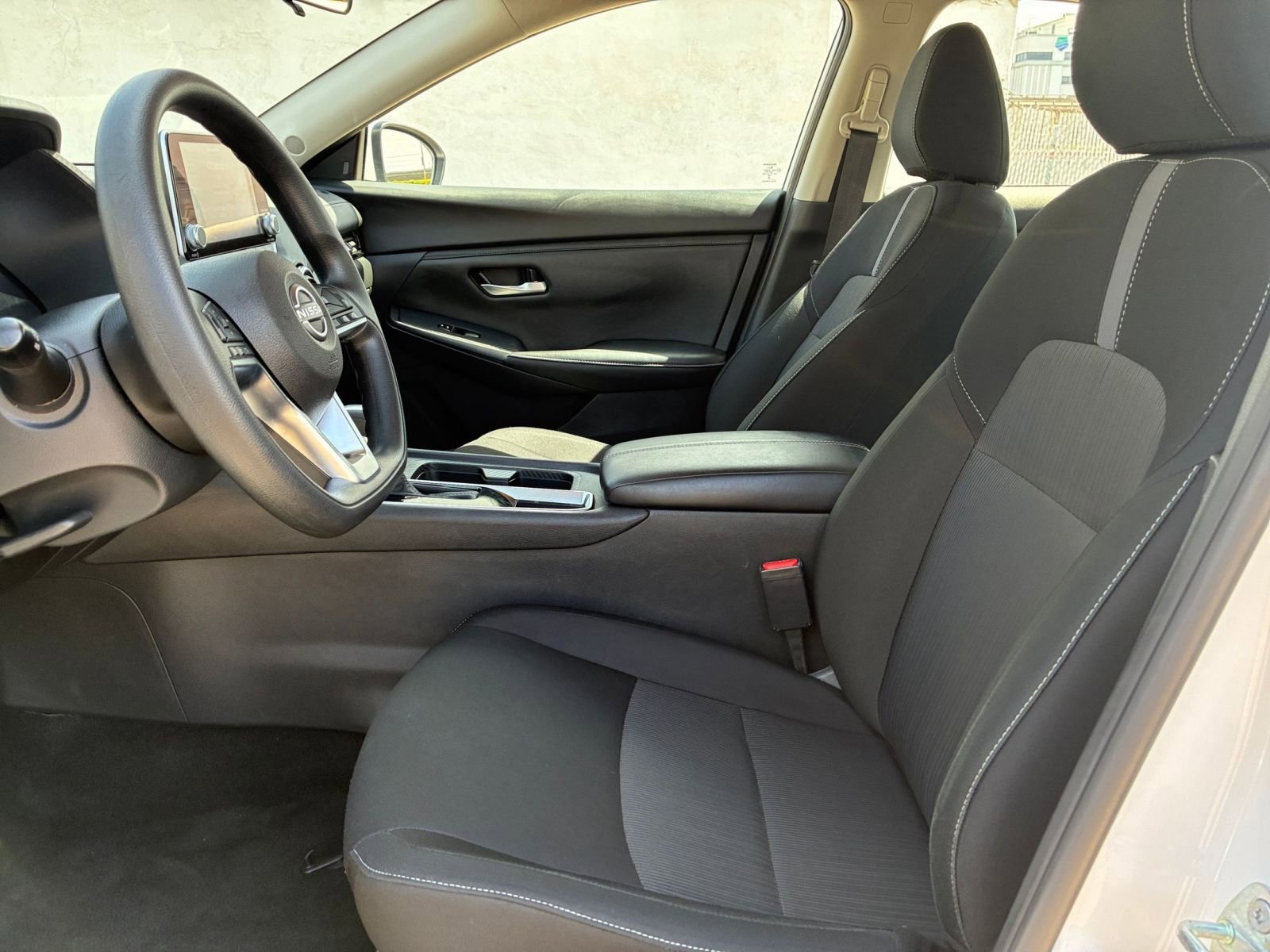 Used 2025 Nissan Sentra SV FWD image 24