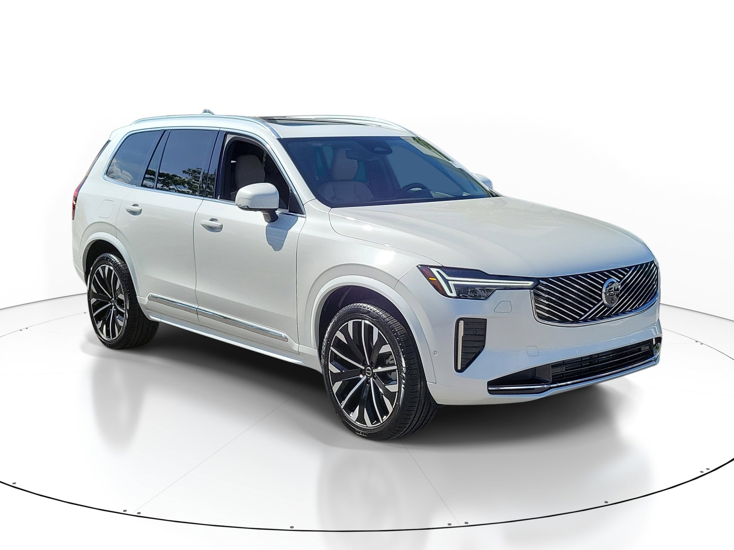 Certified 2025 Volvo XC90 T8 Ultra w/ Protection Package Premier AWD/4WD image 1