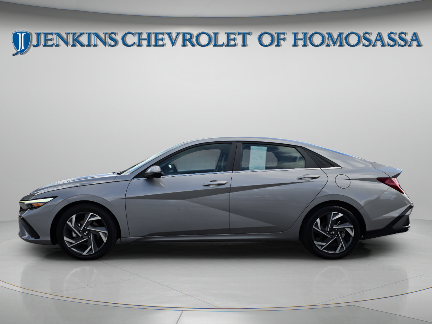 Used 2025 Hyundai Elantra Limited FWD image 9