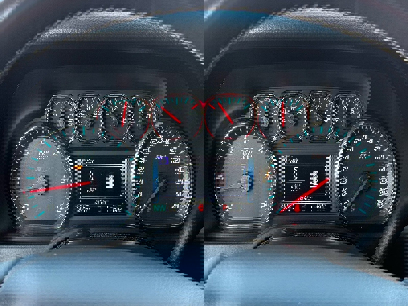 Used 2018 Chevrolet Suburban Premier image 20