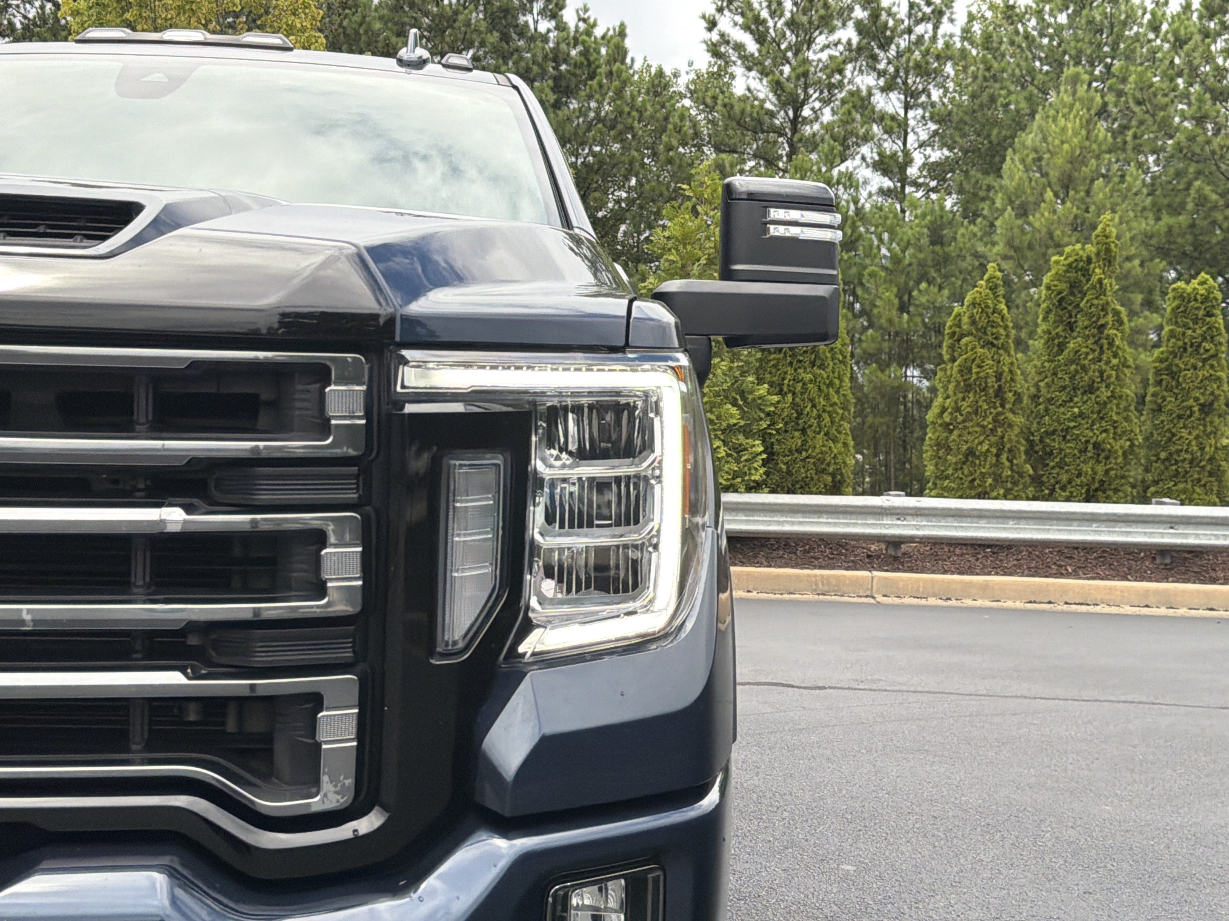 Used 2022 GMC Sierra 2500 AT4 w/ AT4 Premium Plus Package AWD/4WD image 44