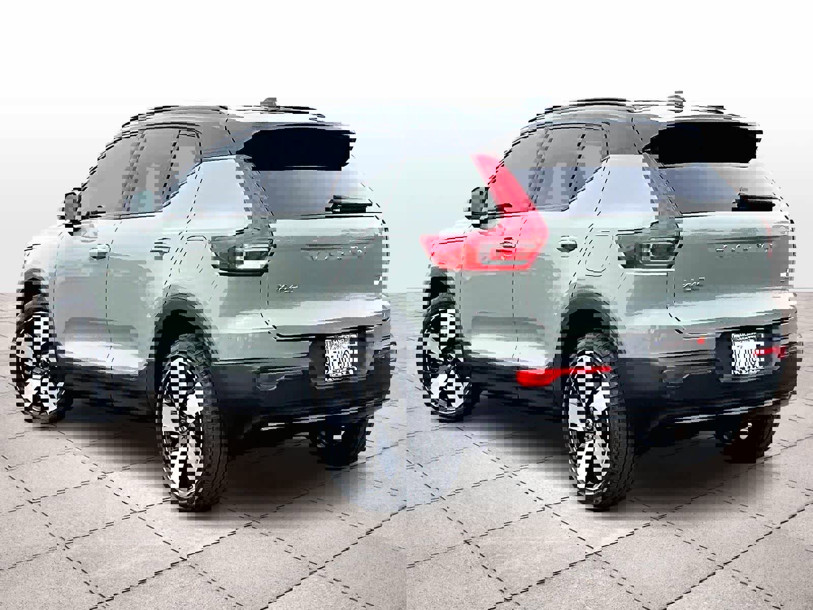 Used 2023 Volvo XC40 Recharge Ultimate AWD/4WD image 14