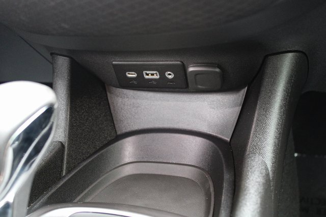 Used 2023 Chevrolet Malibu RS image 21