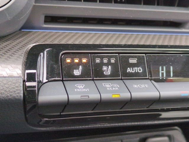 Used 2025 Toyota Prius Limited w/ Limited Premium Package image 14