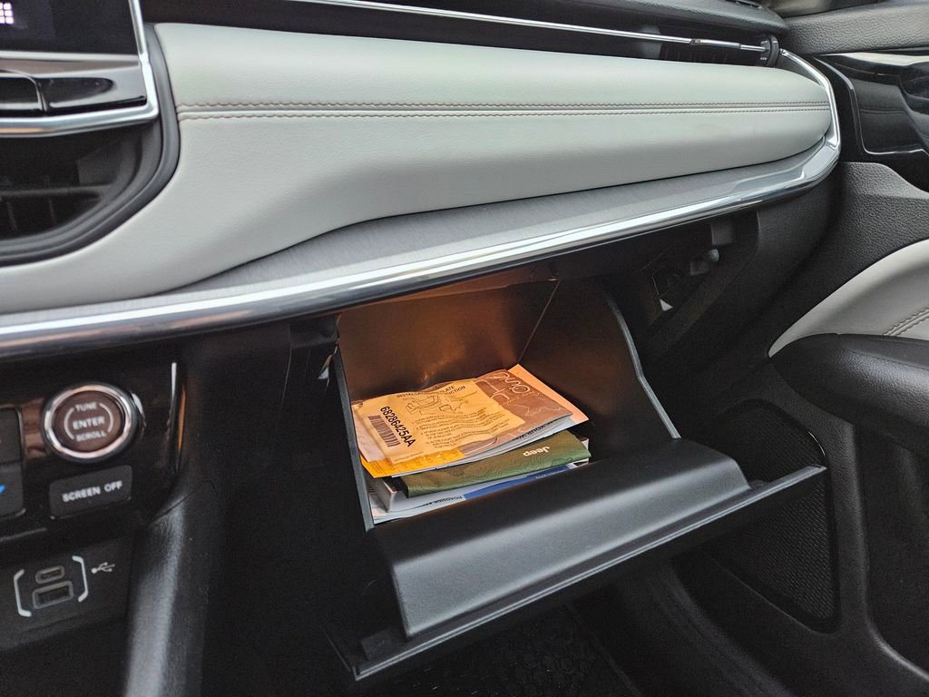 Used 2022 Jeep Compass Limited image 17