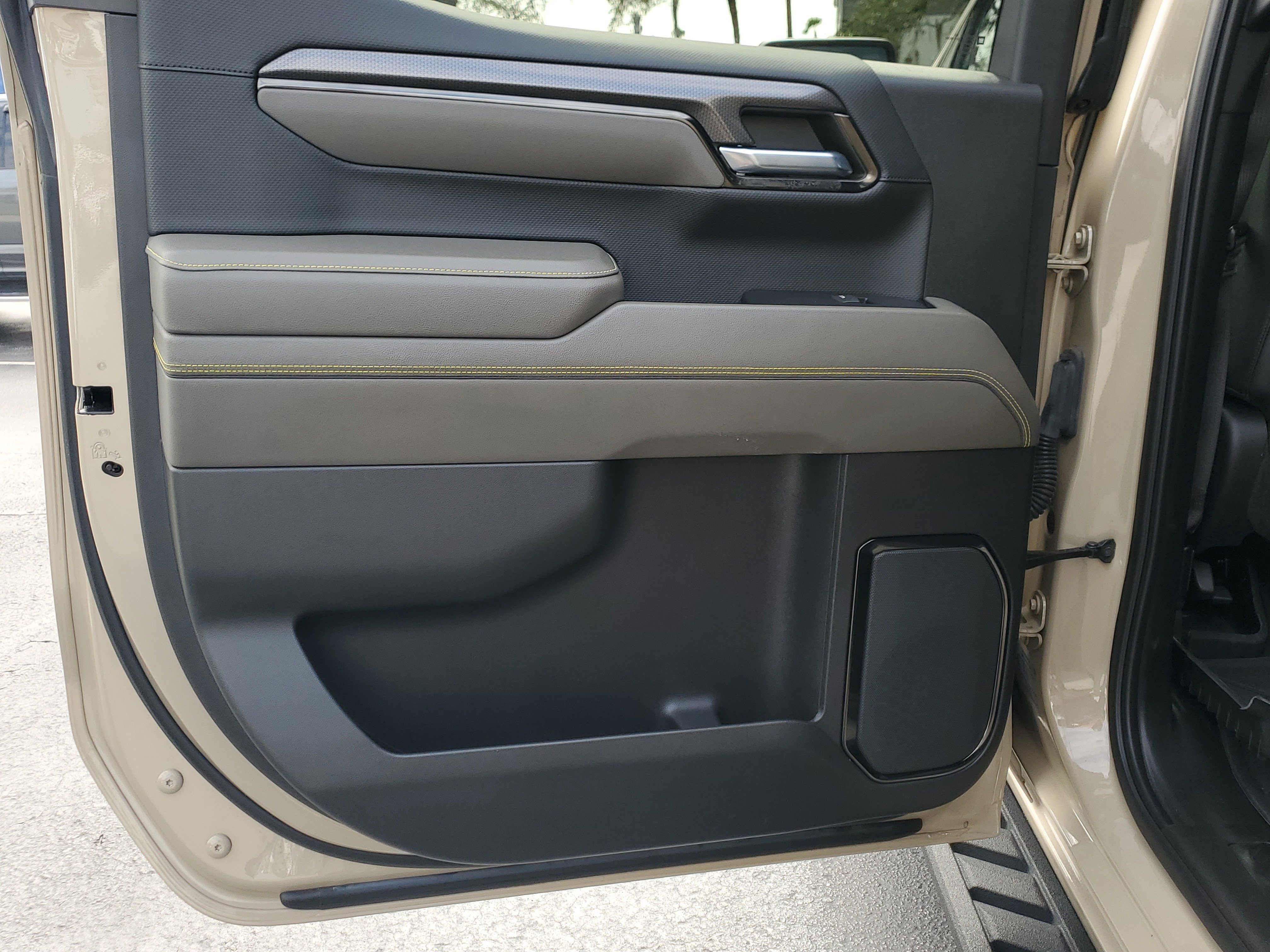 Used 2023 Chevrolet Silverado 1500 ZR2 w/ Technology Package image 12