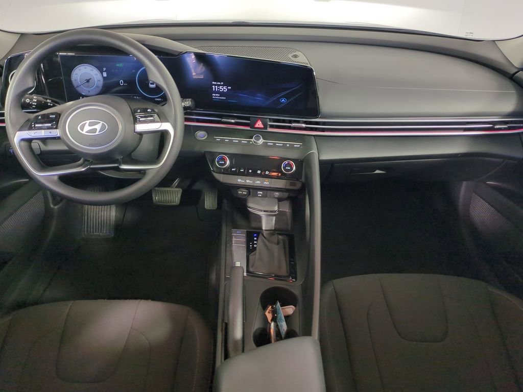 Certified 2024 Hyundai Elantra SEL image 16