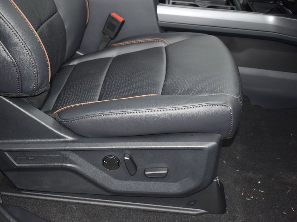 New 2026 Ford F350 Lariat w/ FX4 Off-Road Package image 11