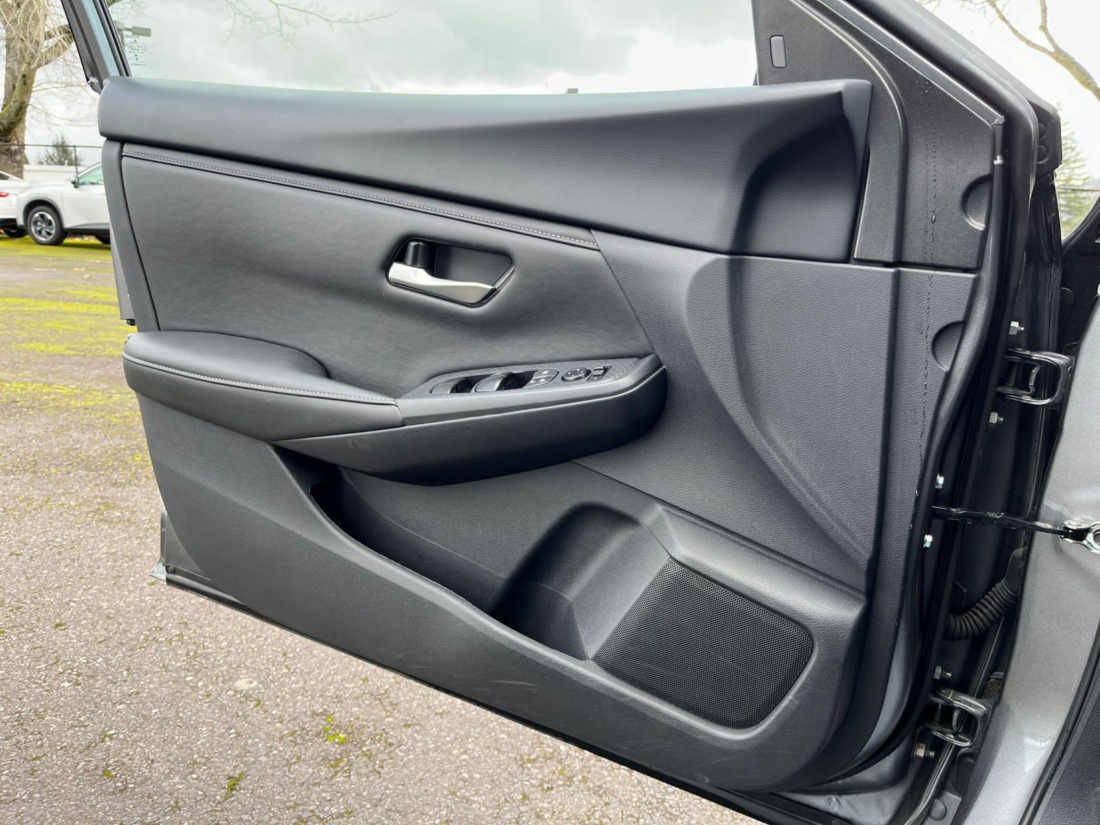 Used 2025 Nissan Sentra SV FWD image 18