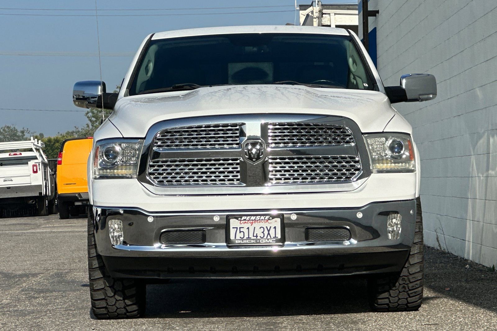 Used 2015 RAM 1500 Laramie w/ Convenience Group RWD image 9