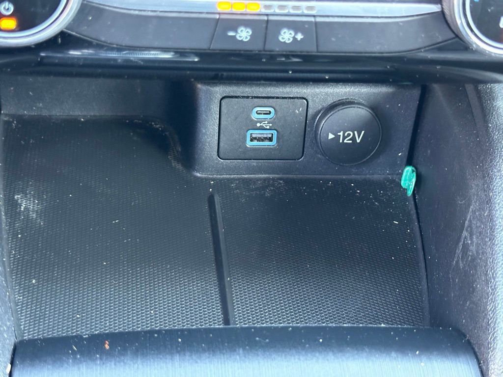 Used 2022 Ford Escape SE w/ SE Sport Appearance Package FWD image 28