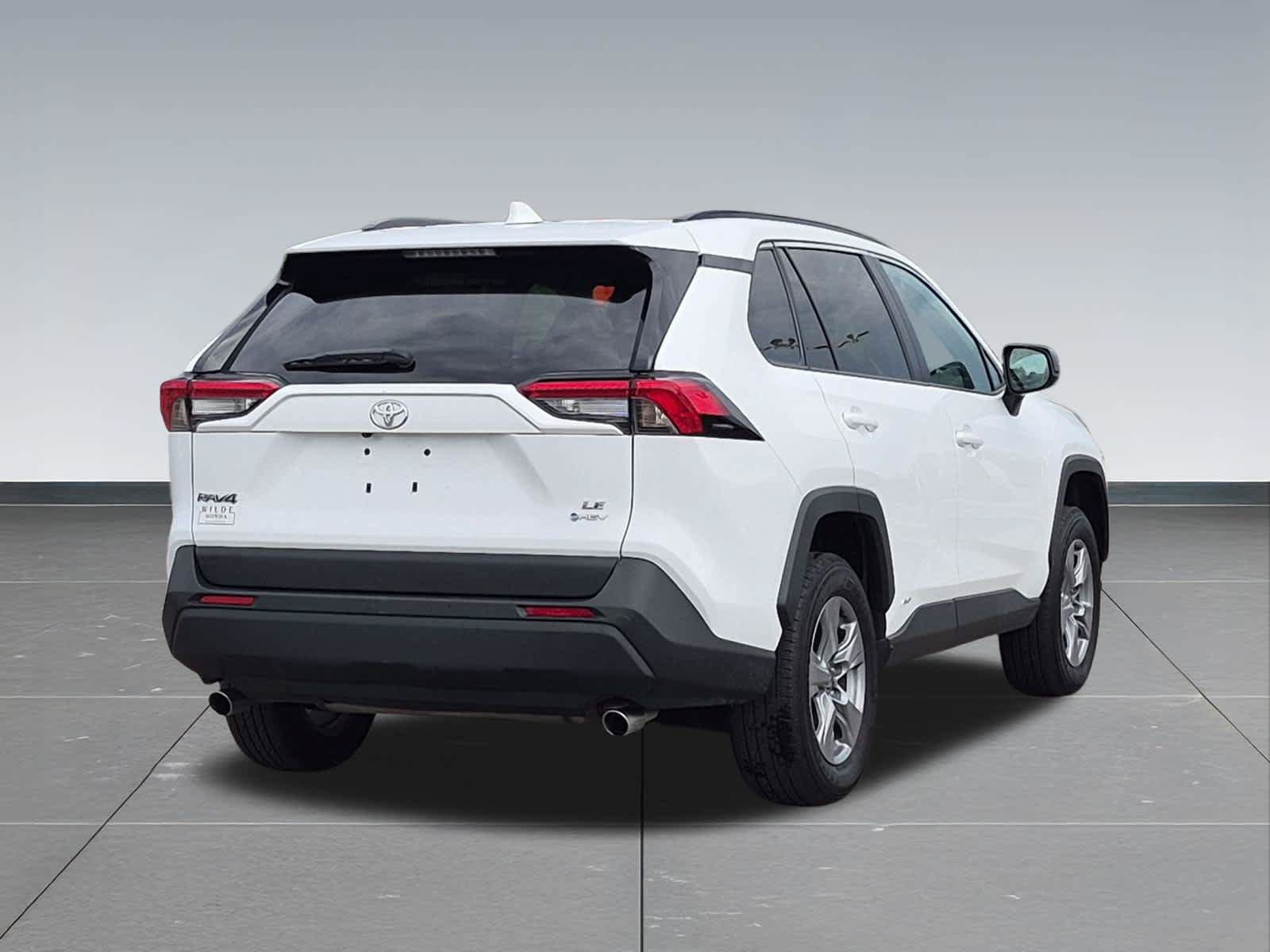 Used 2025 Toyota RAV4 LE AWD/4WD image 6